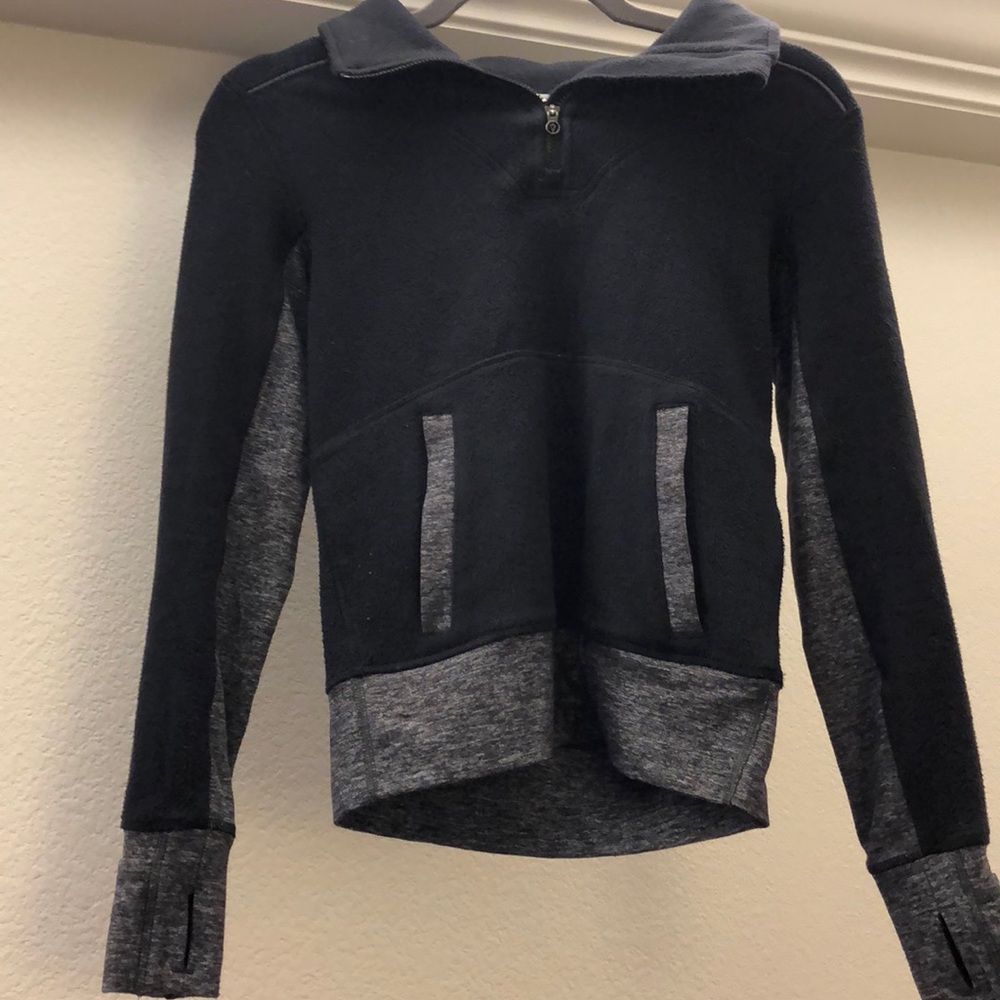 Ivivva pullover